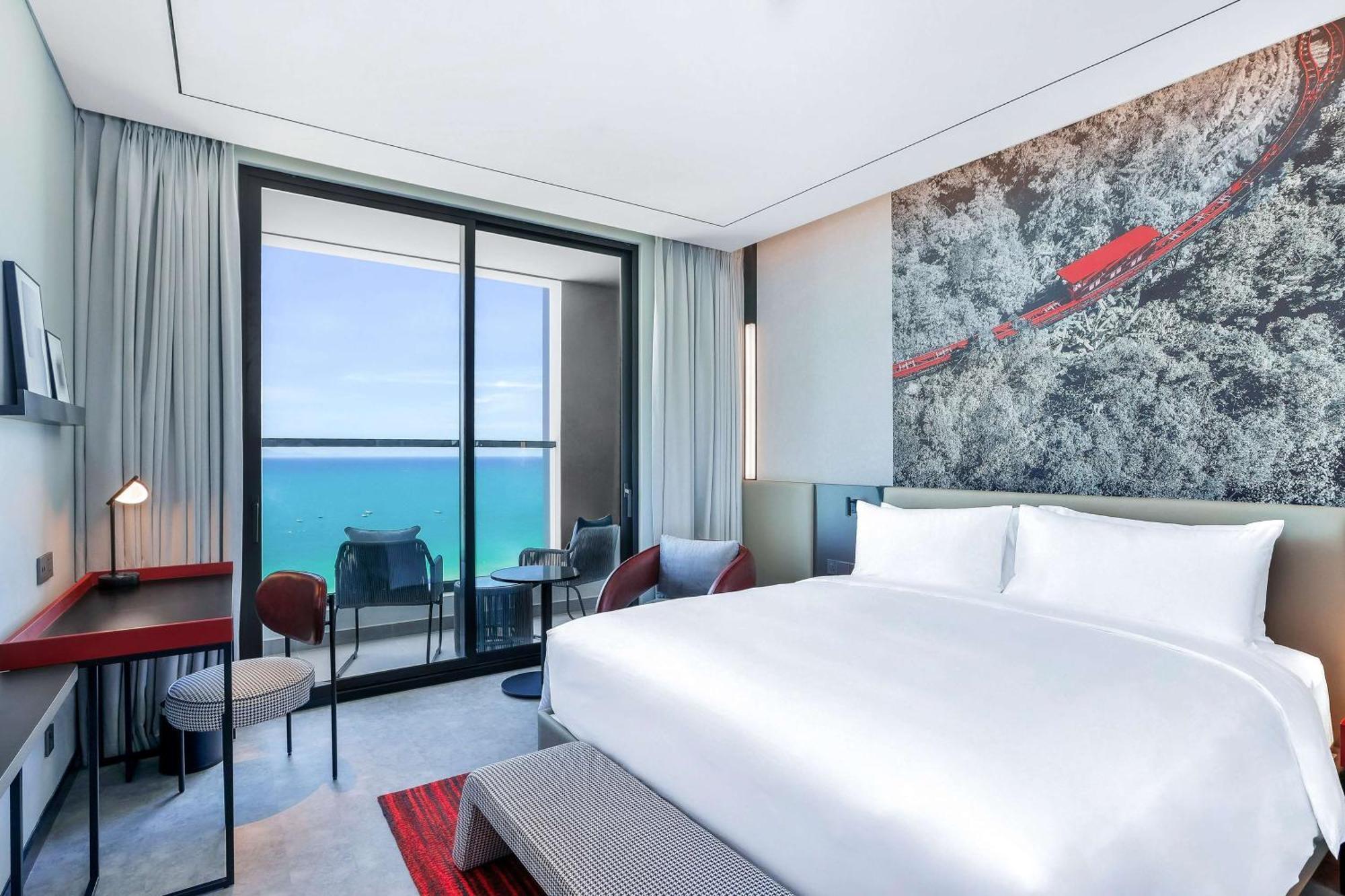 Готель Radisson Red Danang Екстер'єр фото