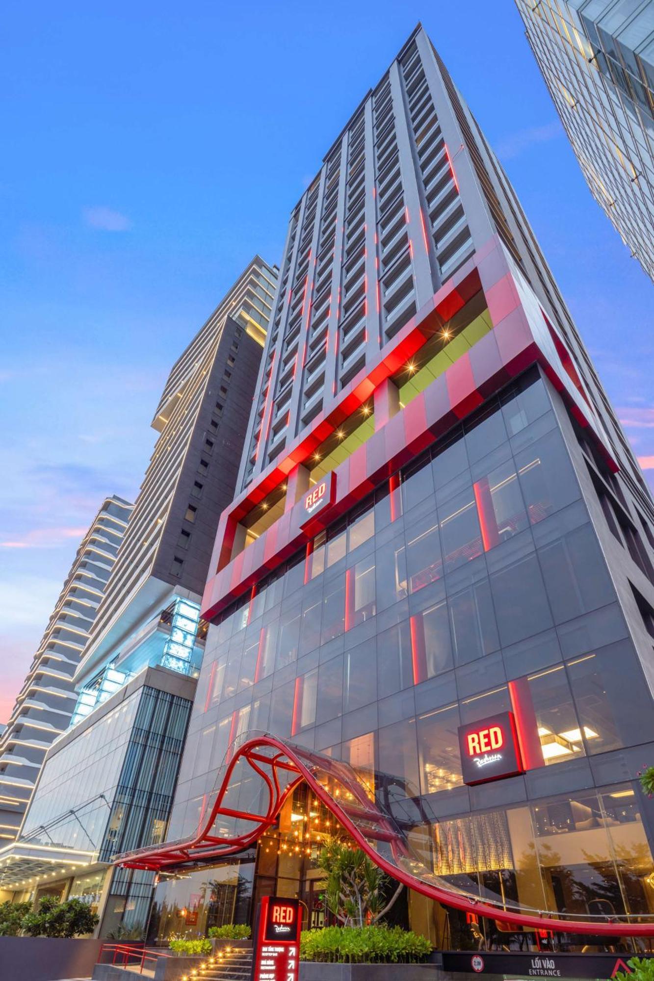 Готель Radisson Red Danang Екстер'єр фото