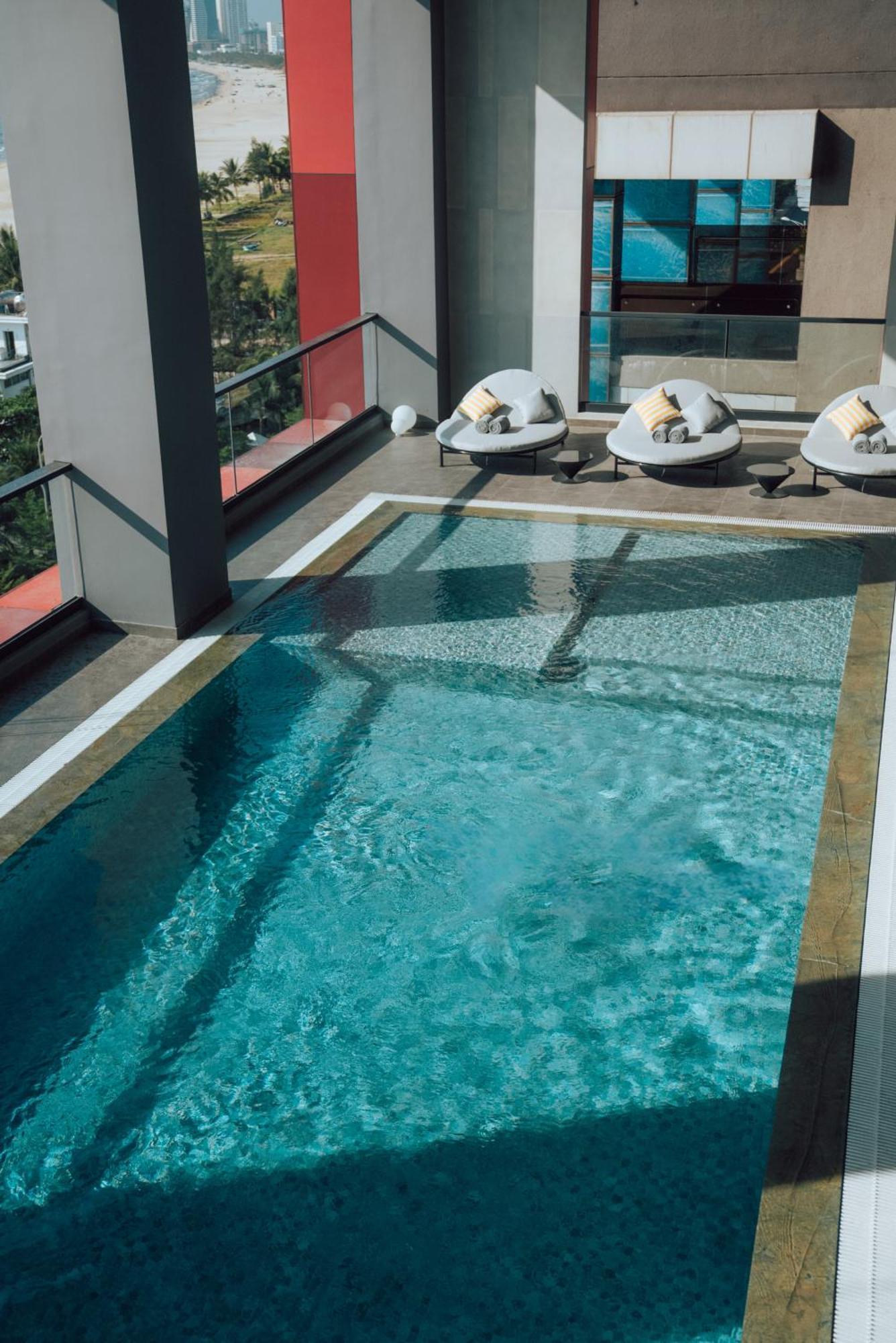 Готель Radisson Red Danang Екстер'єр фото